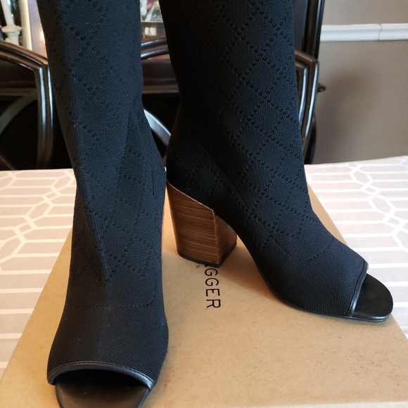 NWT Kelsi Dagger Brooklyn peep toe booties - Picture 2 of 7